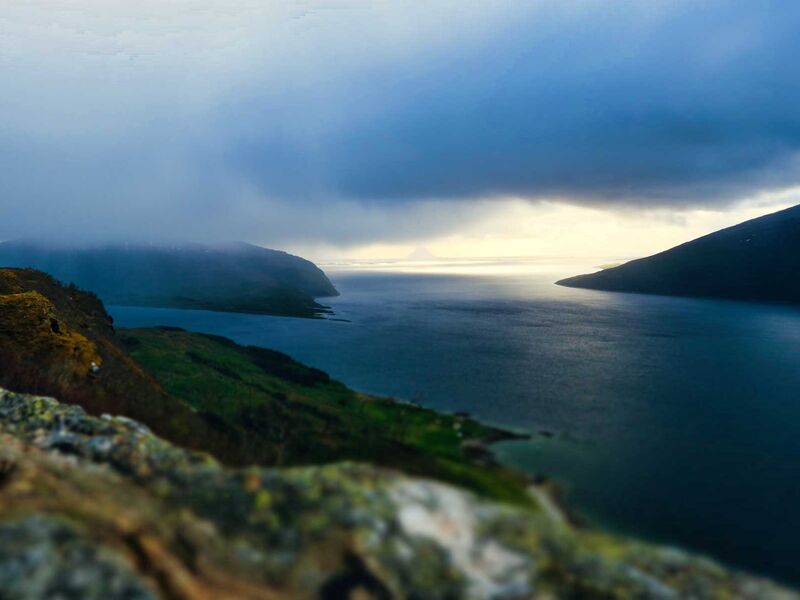 Dramatische Wolken am Nesnaveien